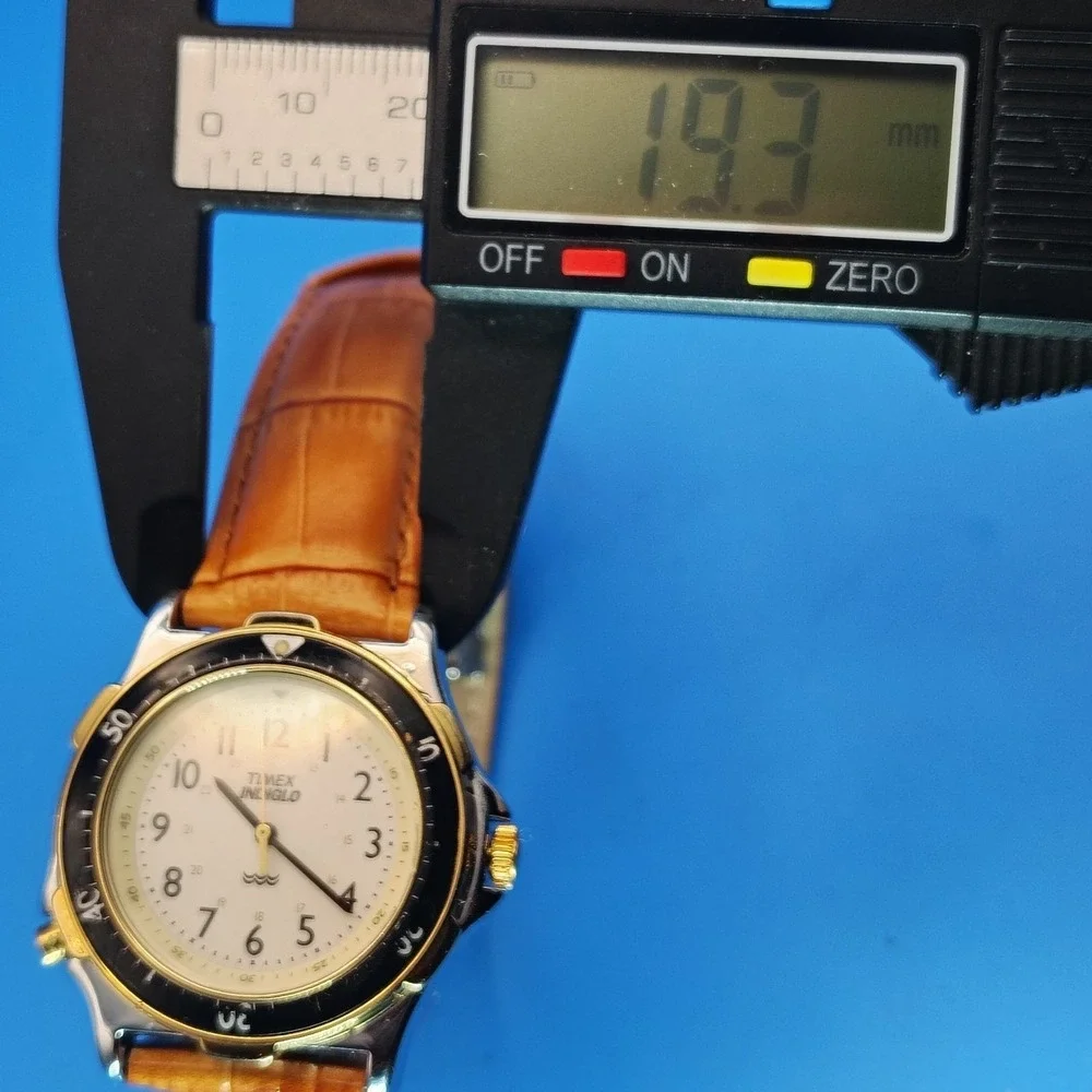 Vintage 2004 Timex Expedition‎ 35mm Mens Quartz Field Watch New Leather Strap